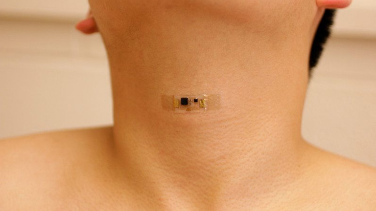 Az elektronikus tetoválás kényelmesen és szinte észrevétlenül viselhető (Fotó: University of Colorado)