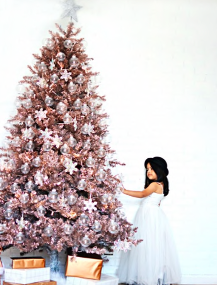8 csodás mód, ahogy a rózsaszín aranyat becsempészheted a karácsonyi dekorációba
