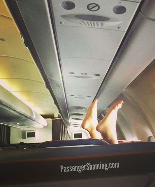 10 utas, aki rémálommá tette a repülést - vicces fotók