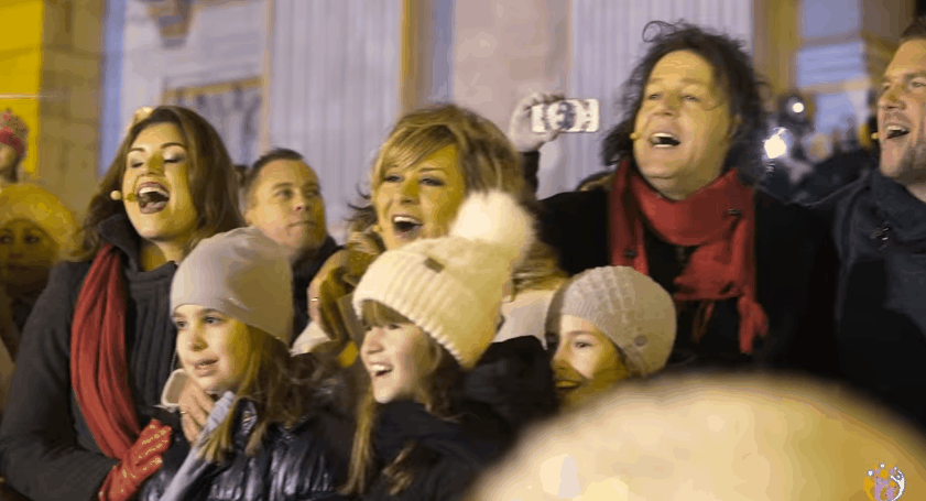 Szulák Andrea a lányával énekel - sztárdömping a Bazilikánál
