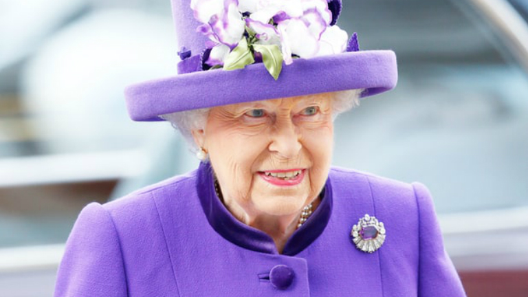 Cáfolják II. Erzsébet királynő halálhírét