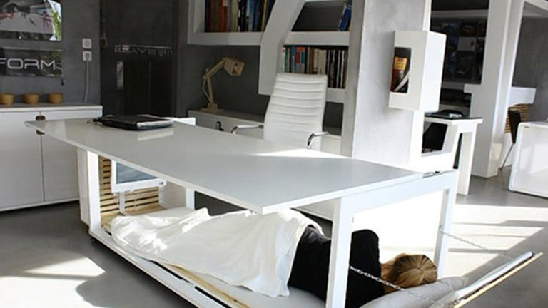 Ilyen íróasztal kellene minden irodába