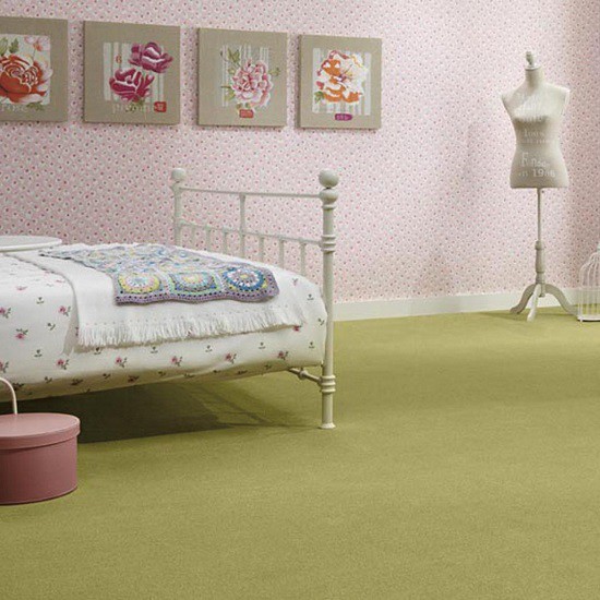 Egyáltalán nem mutat rosszul, ha a gyerkőc szobájába a padlószőnyeg zöld színt kap.