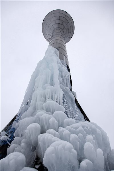 Szétrobbant egy víztorony Nagykanizsán - fotók