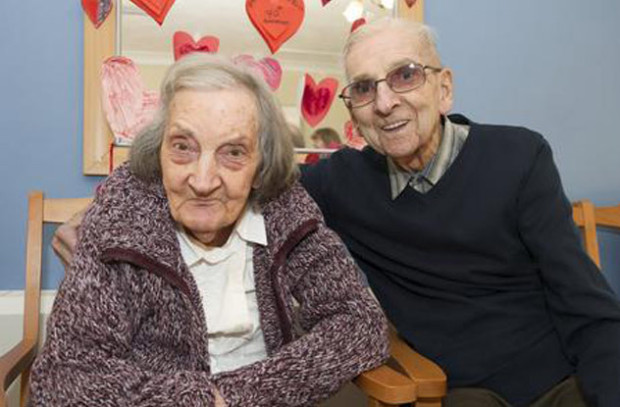 20 év udvarlás, majd lagzi a 100-ik születésnapon – megható szerelmi történetek