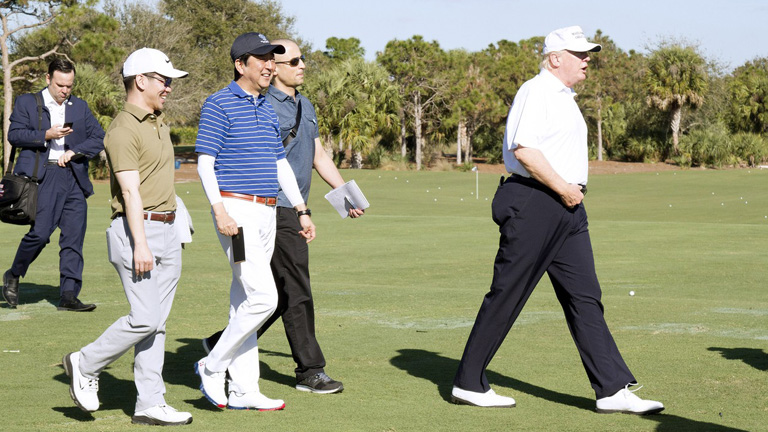 Trump és Shinzo Floridában golfozik - Trump korábban többször is támadta Barack Obamát, ha a 44. elnök golfozni merészelt
