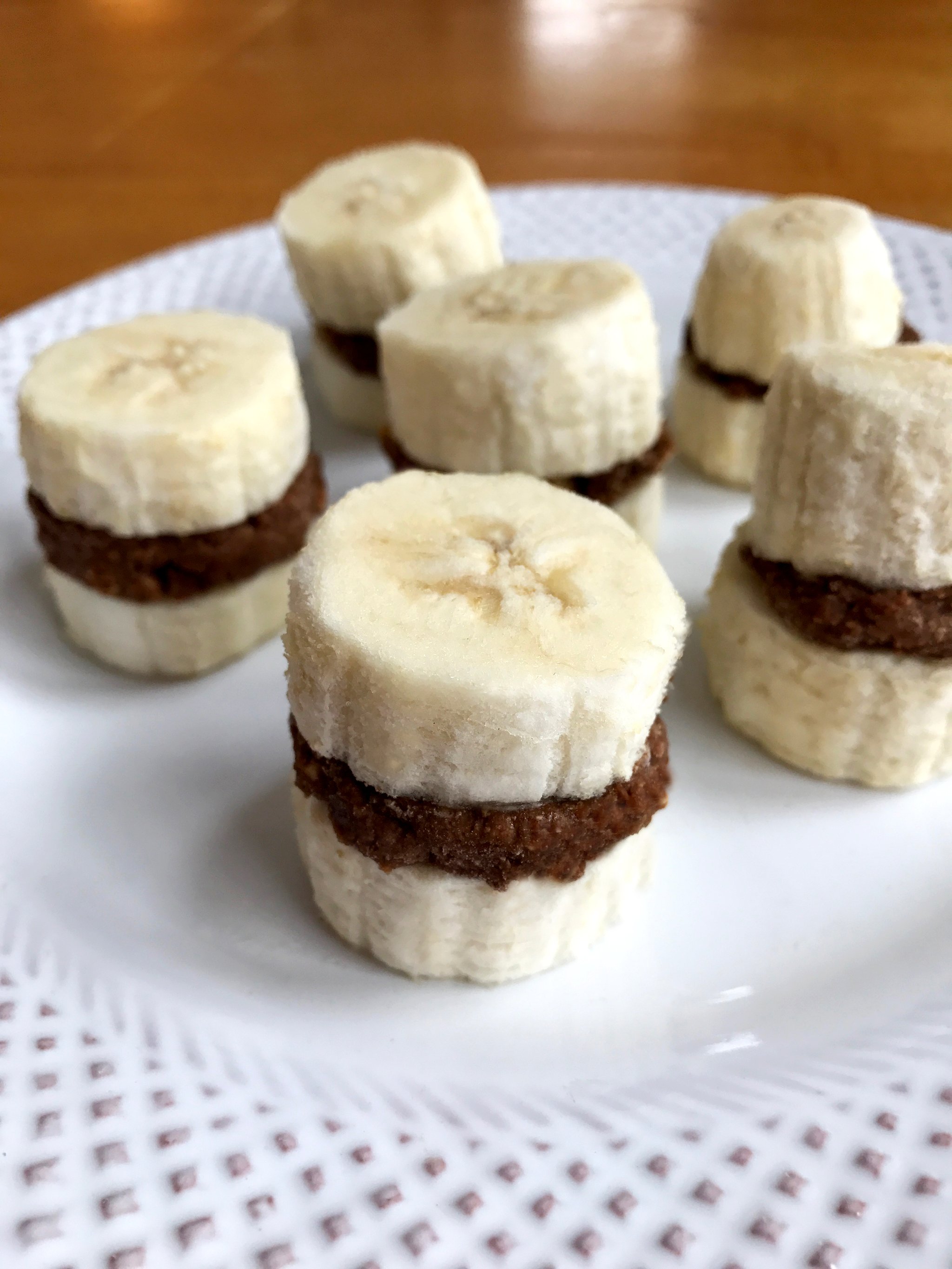 Egyszerű, de nagyszerű nasi: csokis-mogyoróvajas banánfalatok