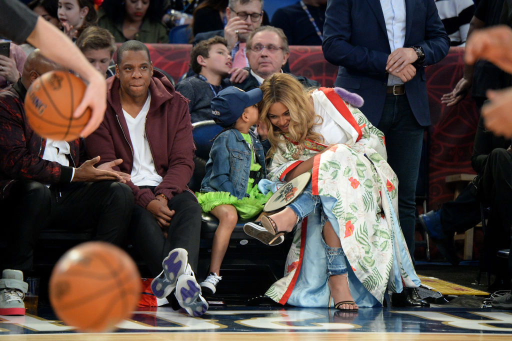 A várandós Beyoncé újabb családi fotóin pörög a net