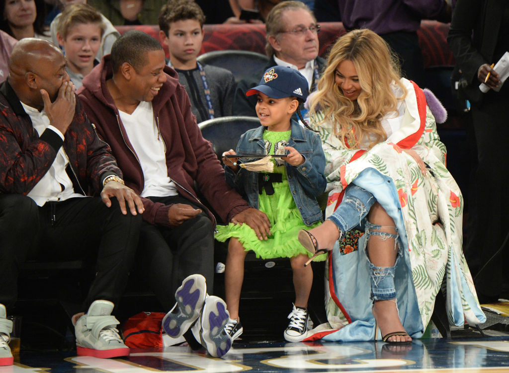 A várandós Beyoncé újabb családi fotóin pörög a net