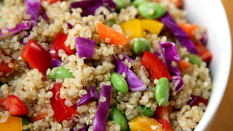 Melyik az egészségesebb: a quinoa, vagy a barna rizs?