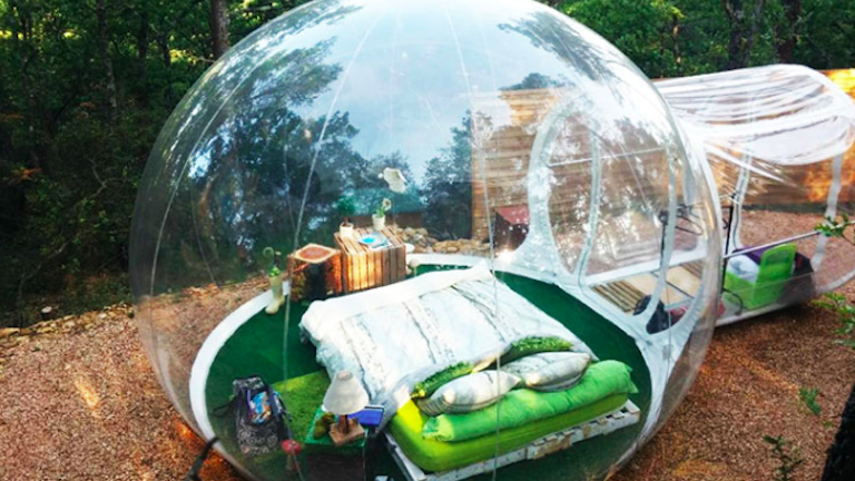 Ebben a francia buborékhotelben a természet közepén is 5 csillagos kényelemben lehetsz