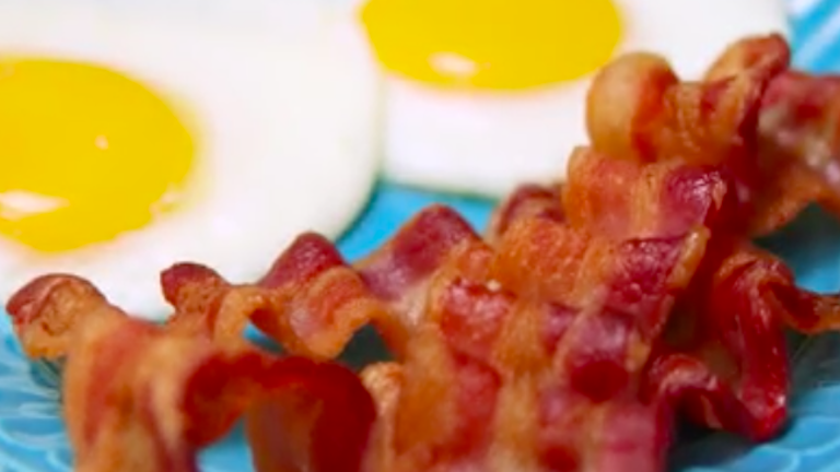 Ezzel a trükkel megsütheted életed legfinomabb bacon szalonnáját!