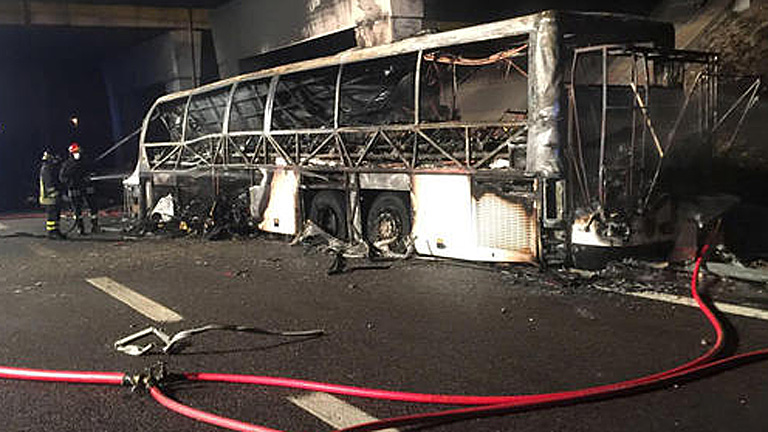 Veronai buszbaleset - Meghalt az egyik sérült