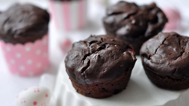 Szuper csokis gyümölcsös muffin - ne várj vele holnapig!