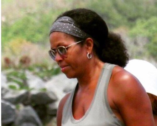 Így néz ki Michelle Obama valódi hajával 