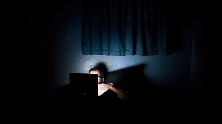 A szülőknek nem árt odafigyelni rá, hogy gyerekeik milyen online tartalmakat néznek - képünk illusztráció (Fotó: Tumblr)