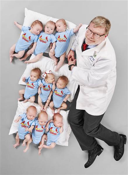 Másfél hónap alatt háromszor születtek hármas ikrek egy orvosnál