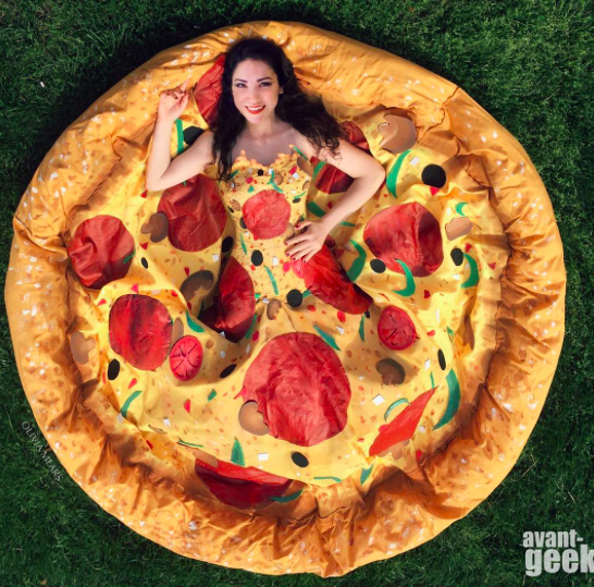 Pizzába öltözött szalagavatóján a fiatal lány