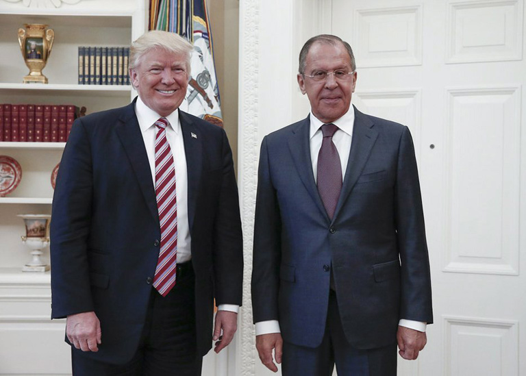 Donald Trump és Szergej Lavrov a Fehér Házban (Fotó: MTI/Orosz Külügyminisztérium)