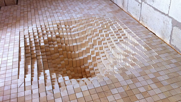 Elképesztő optikai illúzió: végtelen szakadék a padlóban