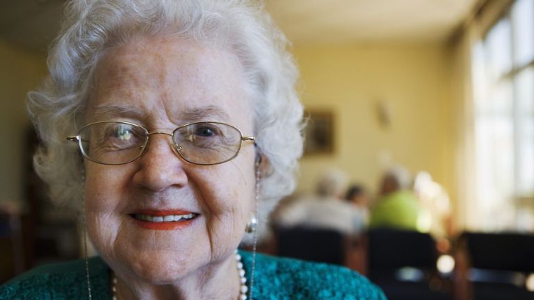 Ezt tanácsolta unokájának a 90 éves nagyi a halála előtt