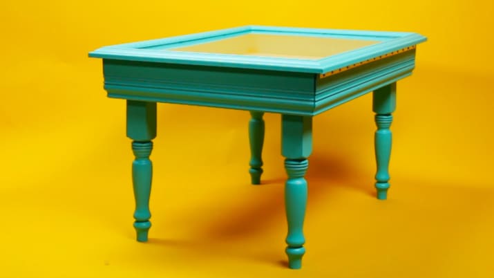 DIY: mutatós kisasztal egy régi képkeretből
