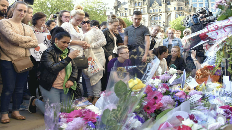Manchesteri robbantás: a legmagasabb szintű terrorkészültség van érvényben 
