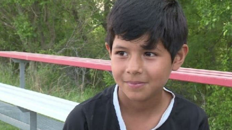 Kitiltották a focipályáról a nyolcéves kislányt, mert azt hitték fiú