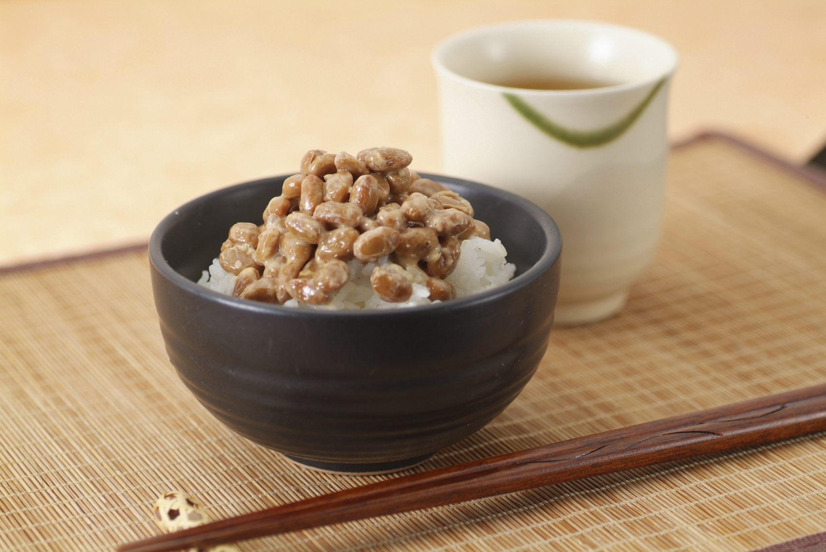 A jellegzetes szagú nattō a japánok kedvelt étele (Fotó: Tumblr)
