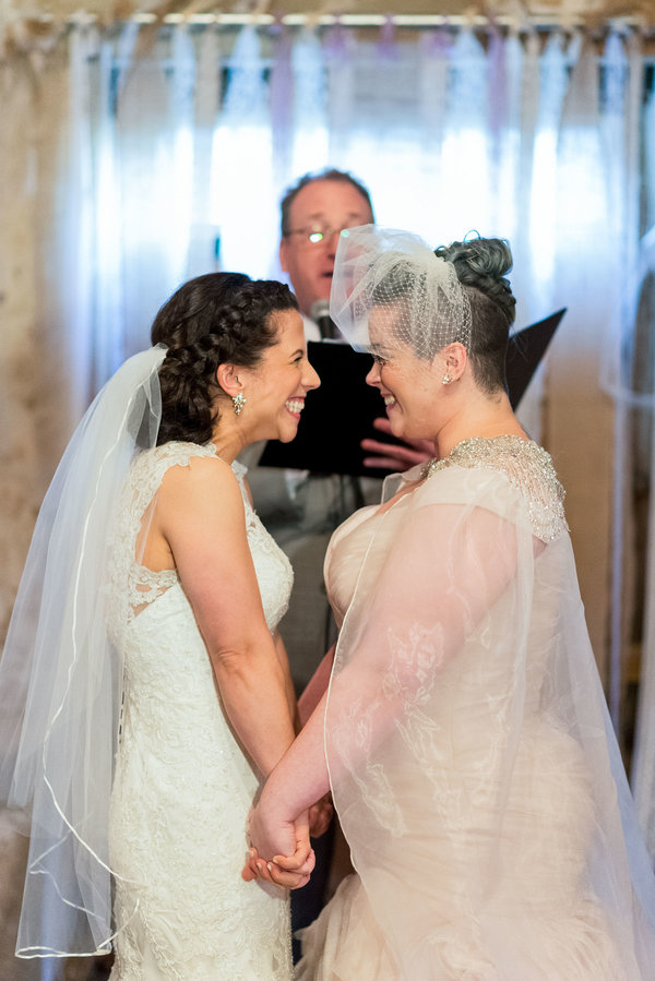 Szívszorító esküvői fotók mutatják meg az 'Igen!' erejét