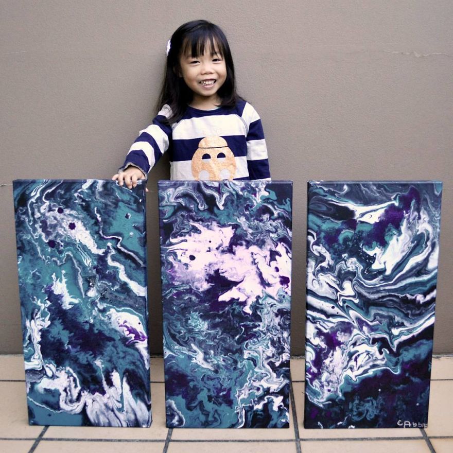 Káprázatos festményeket készít az 5 éves kislány