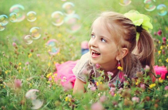 10 kulcs a boldog és lelkileg erős gyerekek neveléséhez