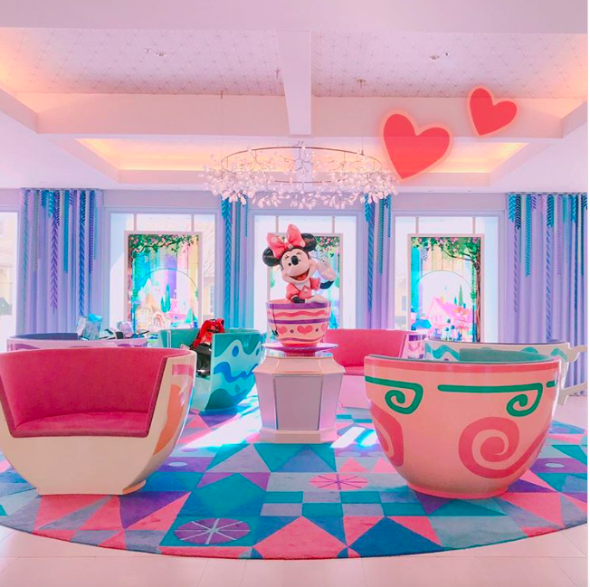 Minden Disney-rajongónak látnia kell ezt a tokiói hotelt!