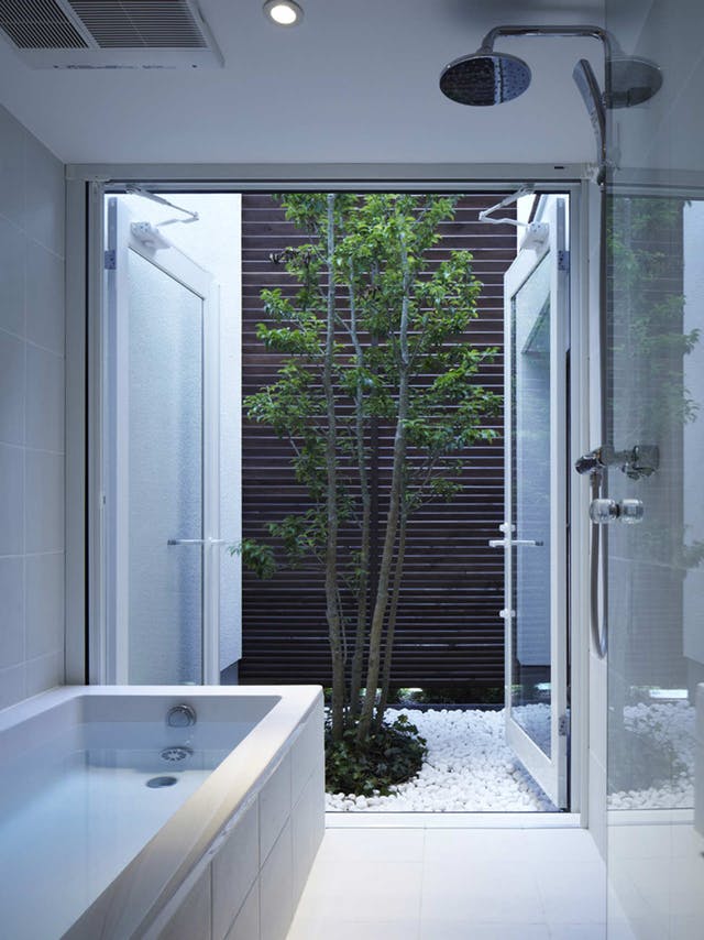 10 gyönyörű kerti fürdőszoba, amitől eláll a lélegzeted