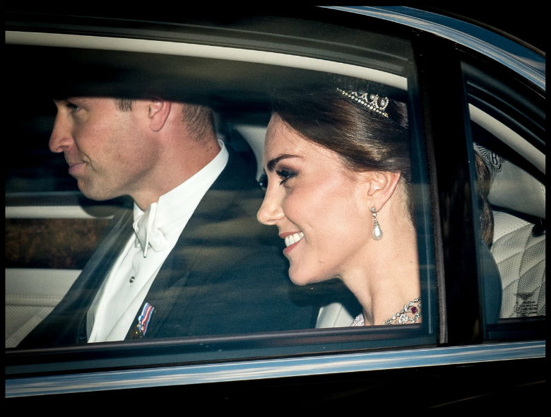 Katalin hercegné és Vilmos herceg a vacsorára menet