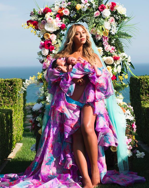 Zseniális módon alkotta újra Beyoncé ikres képét egy anyuka