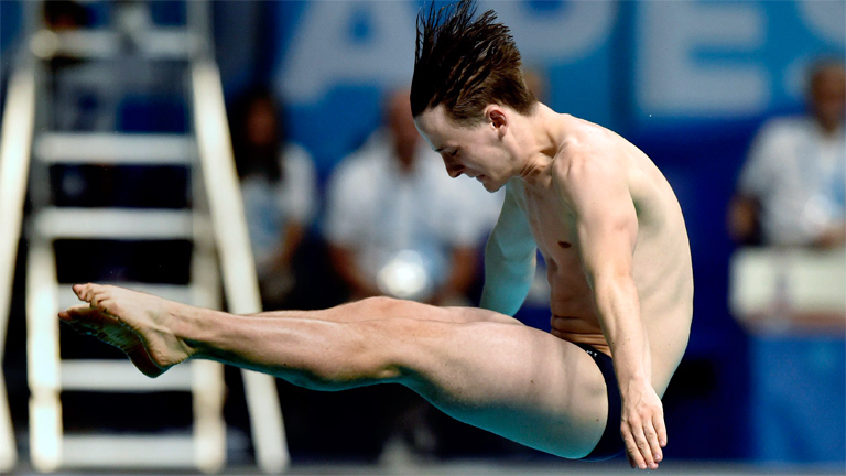 Bóta Botond a 3 méteres férfi műugrás selejtezőjében a 17. vizes világbajnokságon a fővárosi Duna Arénában 2017. július 19-én. MTI Fotó: Máthé Zoltán