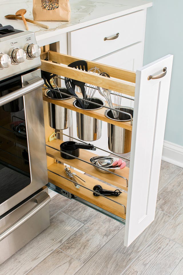 Így csinálhatsz tárolóhelyet a konyhád legkeskenyebb pontjaiból 