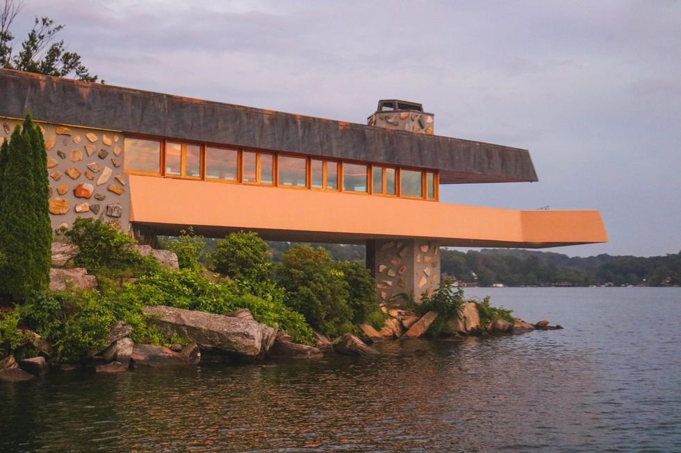 Az építészet szerelmesei odalesznek a szigetért, amin két Frank Lloyd Wright ház is áll