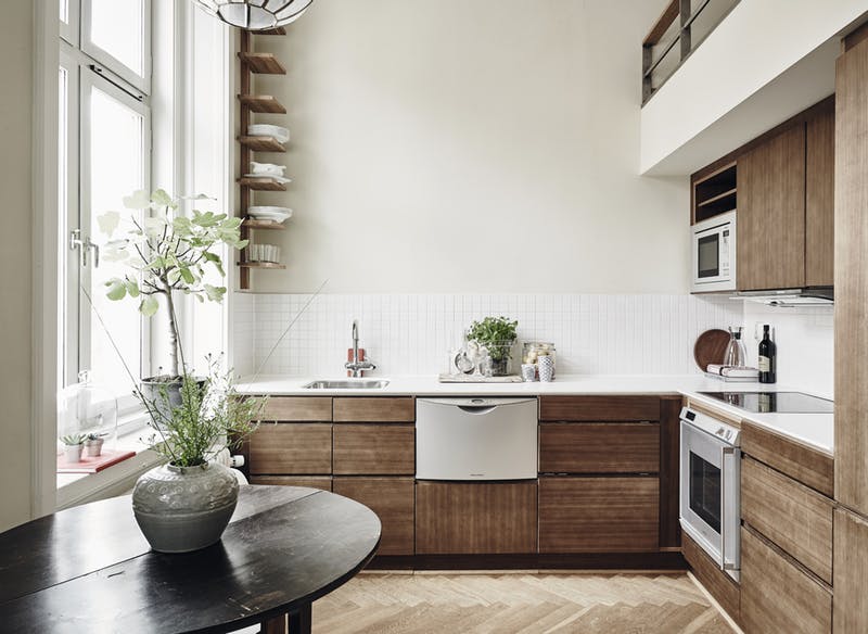 Egy 30 négyzetméteres svéd garzonban található álmaid konyhája