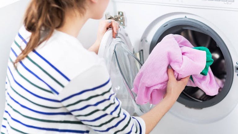 Így tisztítsd meg a mosógéped a legegyszerűbb módon