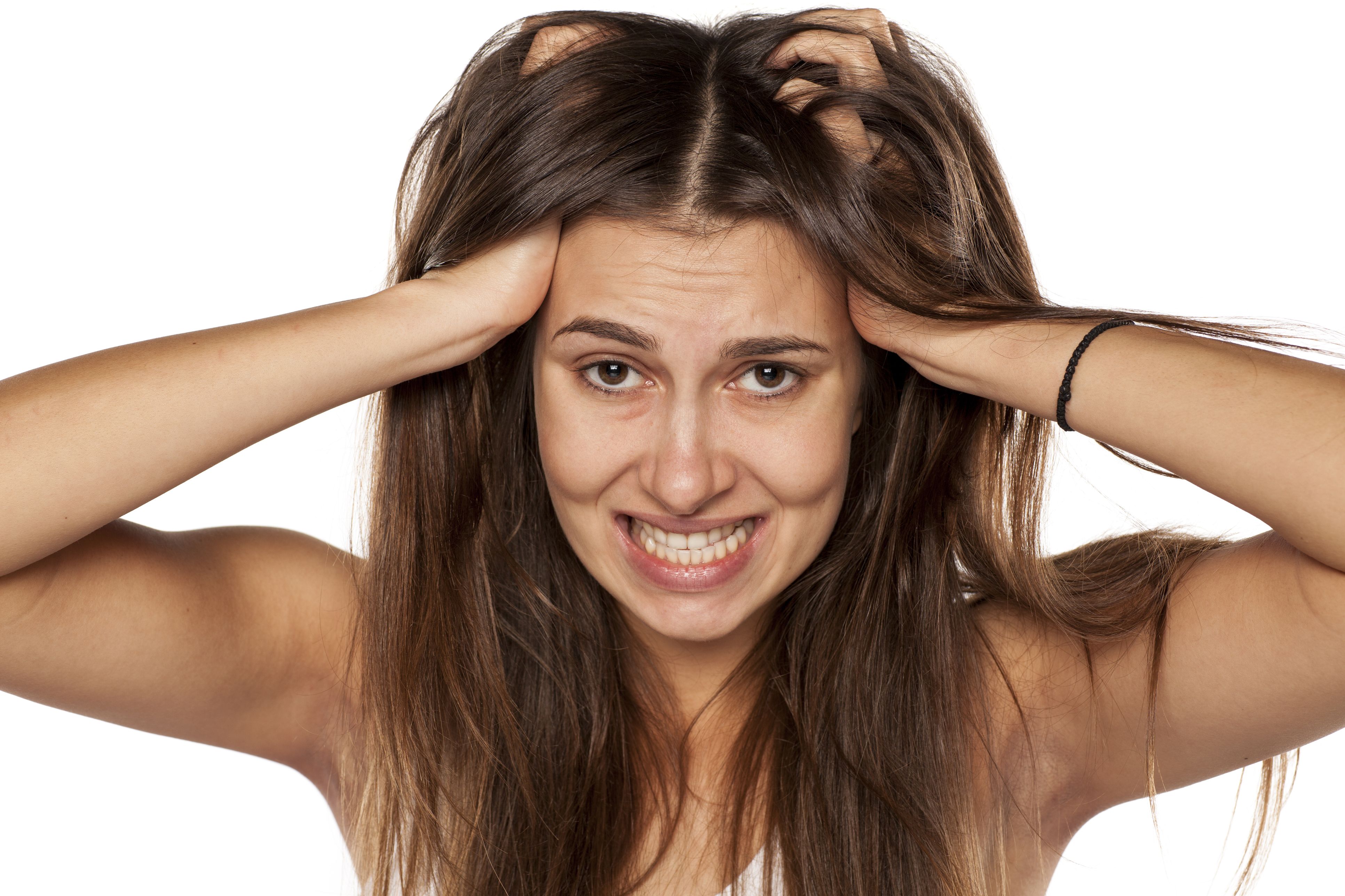 Hogyan lehet kitisztítani a fejbőr pikkelysömörét