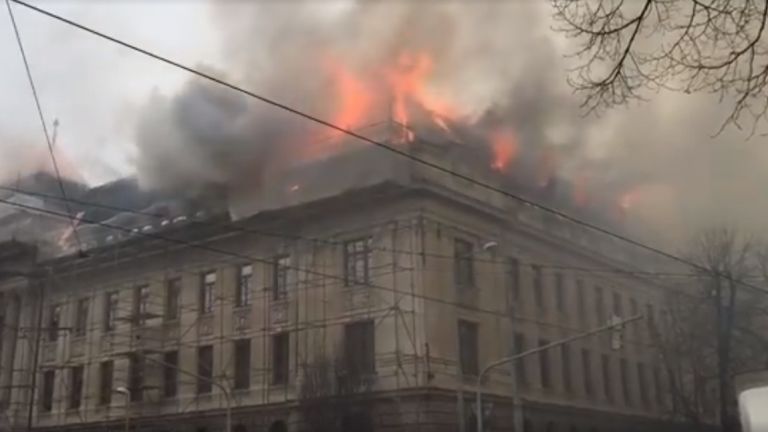 kassai adóhivatal, leégett (fotó: Facebook / Ladislav Miko)