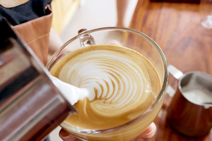 barista kávé latte tejhab