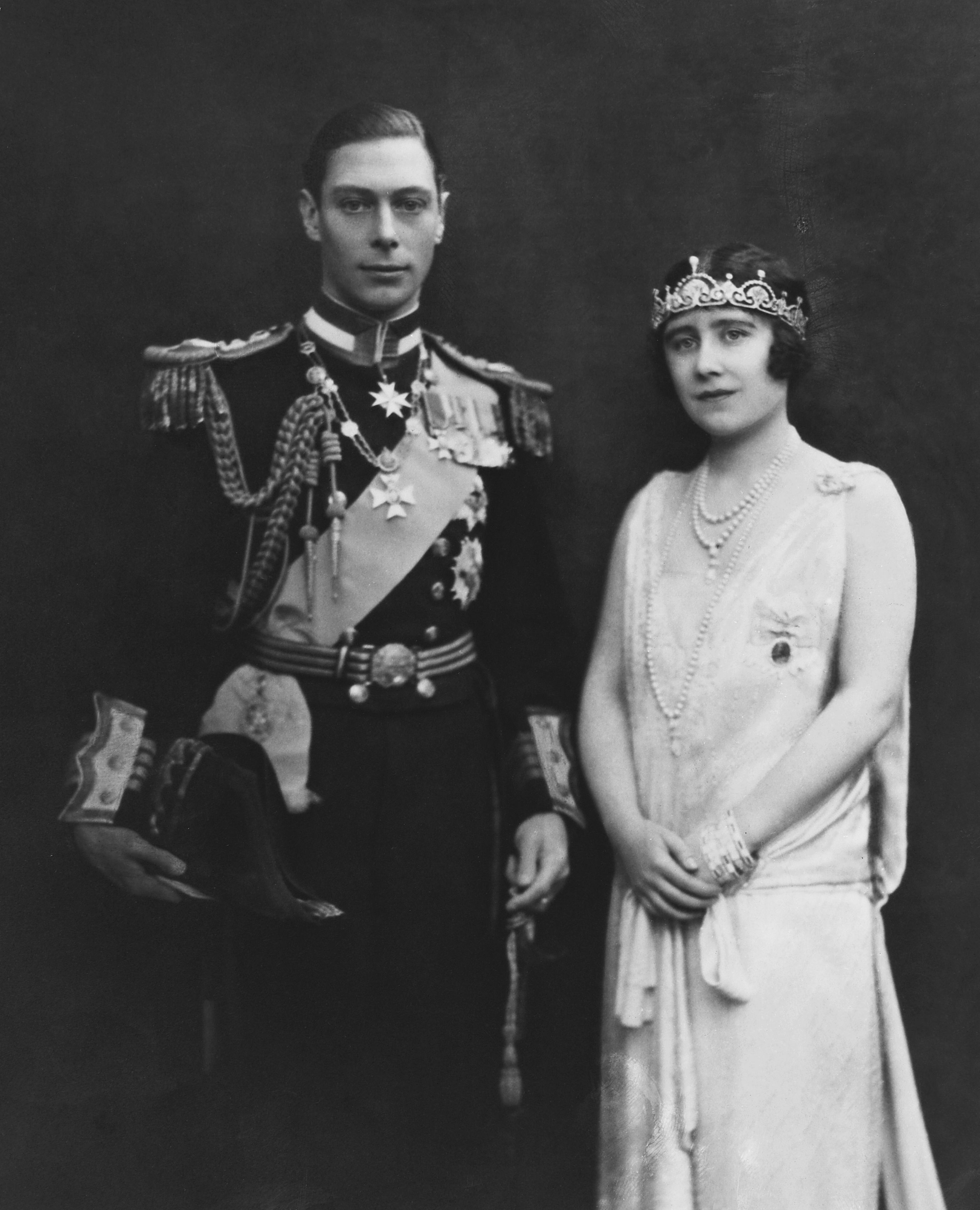 VI. György király és felesége