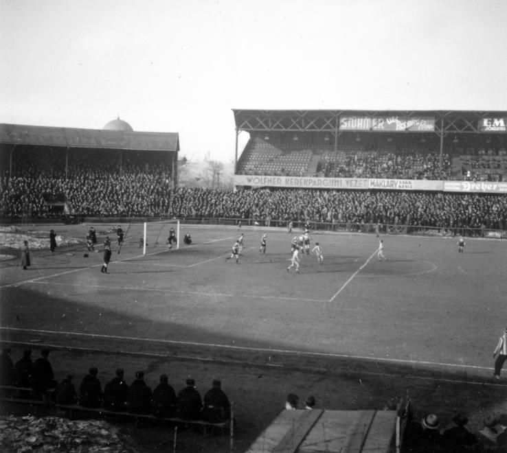 Fradi-meccs 1935-ben, szemben a B-közép