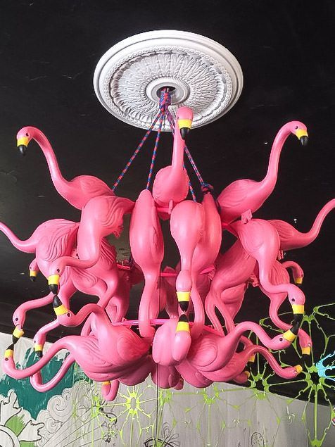 Engedd, hogy ellepjék a lakásodat a flamingók!