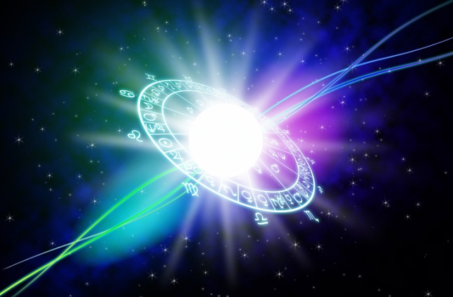 Napi horoszkóp: Vízöntő - Ma felerősödik önben a vágy egy társ után