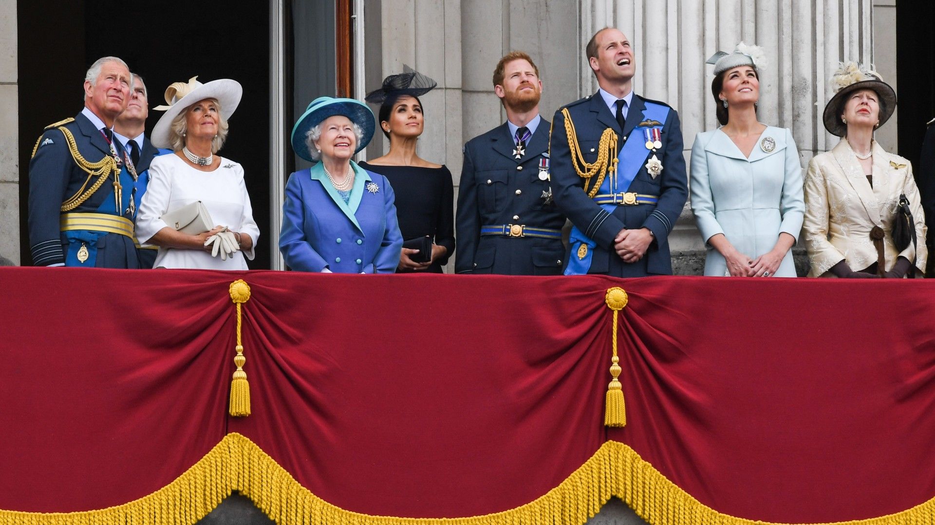A brit királyi család a Buckingham-palota erkélyén, 2018-ban (fotó: Anwar Hussein/WireImage)