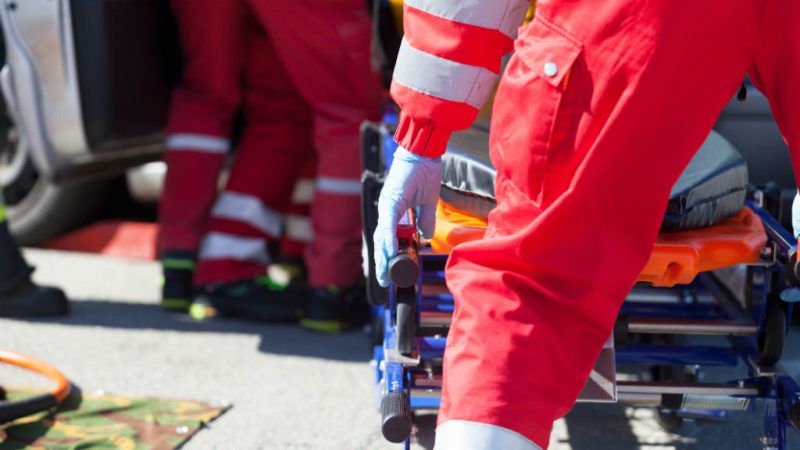 mentő mentők baleset betegszállítás